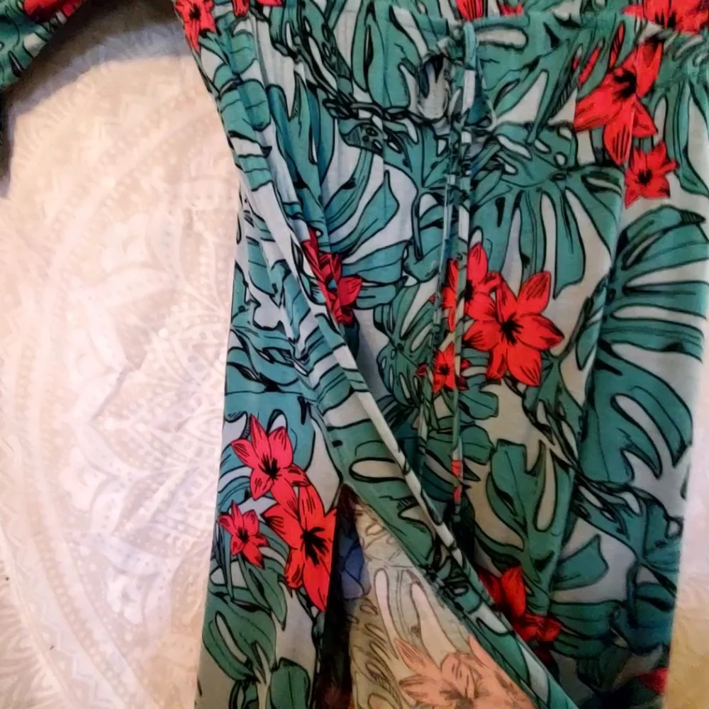 VENUS 3X Ruffle NightGown - Picture 7 of 8